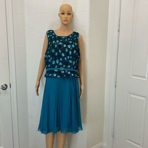 KM Collections Woman’s Dress Sz 16 Teal Blue Sleeveless Sequin Belted Pleated